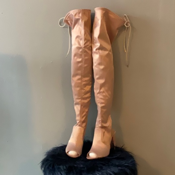 Boots - Picture 2 of 4